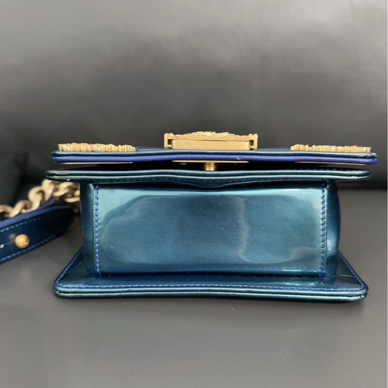 Chanel香奈兒 凡爾賽宮系列 mini號 漆皮藍色Leboy，全球限量100只，限量宮廷浮雕，底長15cm-5