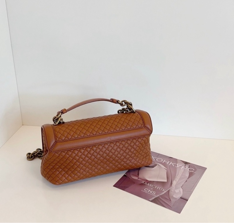 BV  Olimpia Knot焦糖色全皮繩結扣元寶鏈條包-1