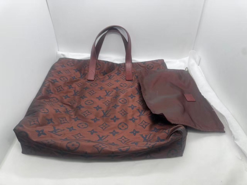 LV路易威登 Monogram紅色托特包,經典帆布+牛皮手柄,尺寸40*36cm,尺寸適中,簡約大氣 適合日常通勤-9