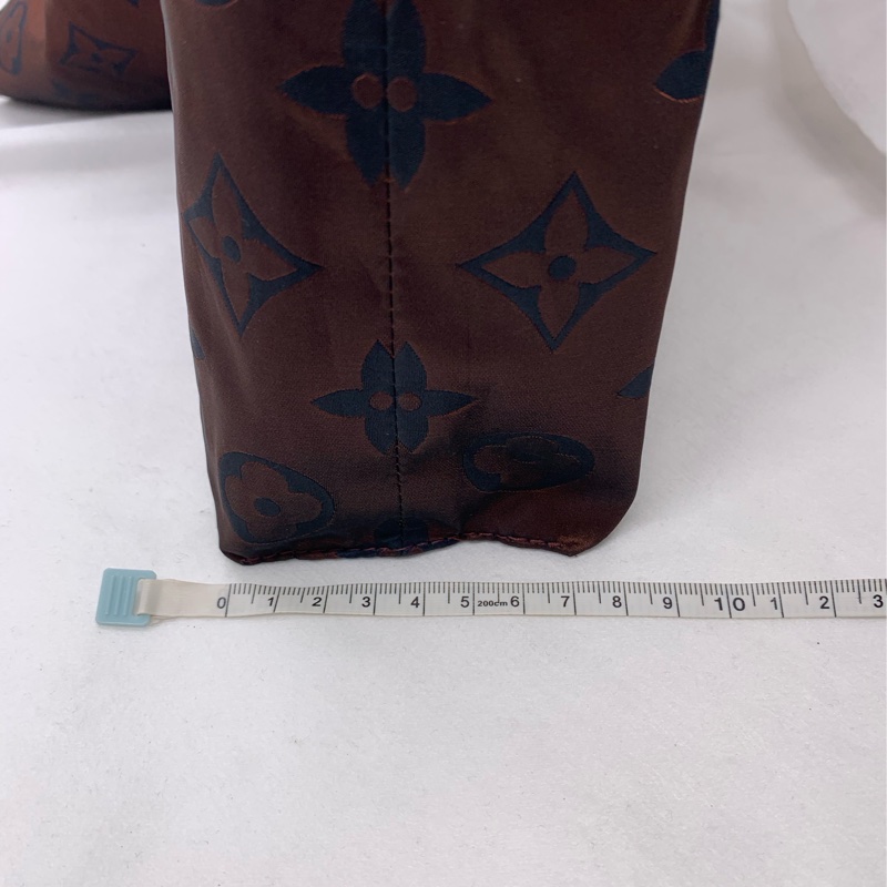 LV路易威登 Monogram紅色托特包,經典帆布+牛皮手柄,尺寸40*36cm,尺寸適中,簡約大氣 適合日常通勤-10