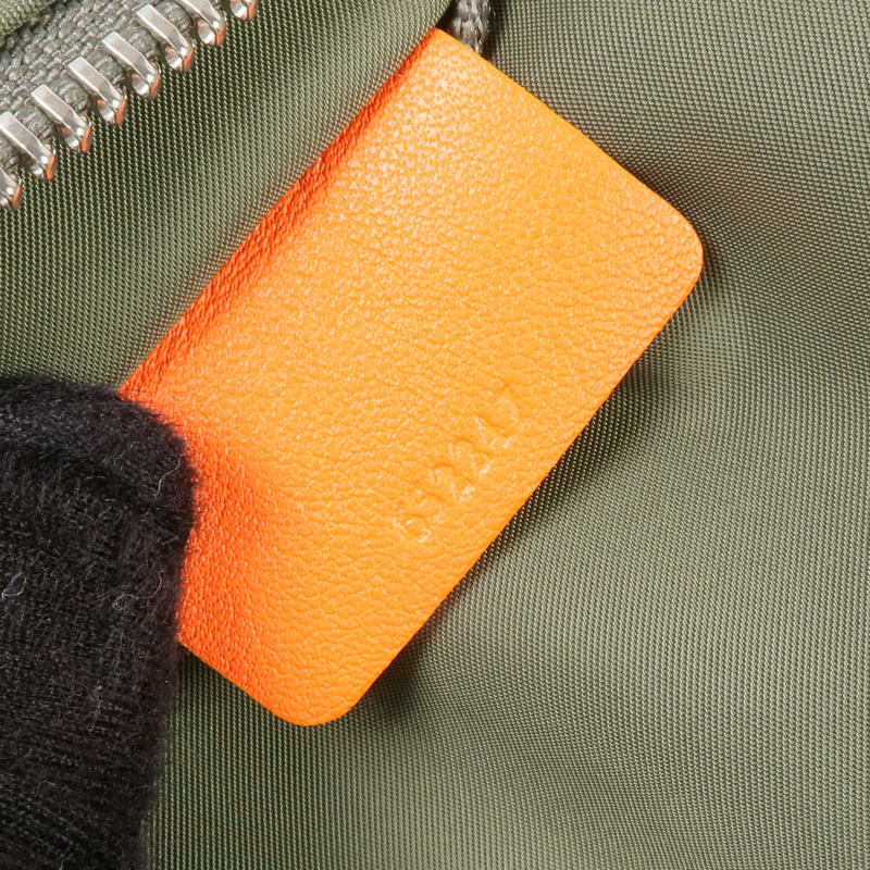 LOEWE 尼龍Hammock Reversible銀扣手挽肩背兩用袋-9