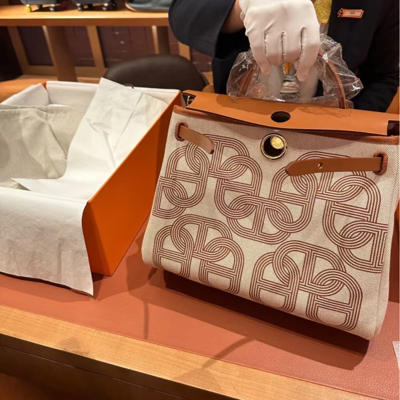 【全新品】HERMES愛馬仕 Herbag Zip 31  B刻限量版猪鼻子賽道 金扣金棕配色-17