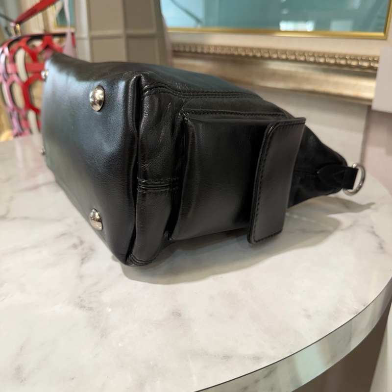 LV 黑羊皮CarryAll CargoVibe PM銀釦肩斜背包M24861-3