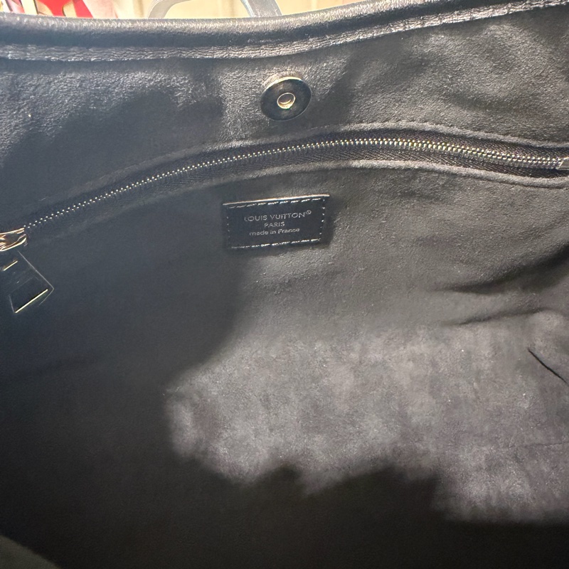 LV 黑羊皮CarryAll CargoVibe PM銀釦肩斜背包M24861-5