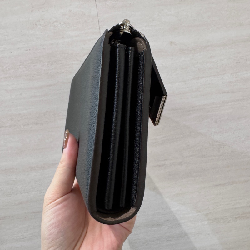 LV Comete 黑牛皮拉鍊長夾 少見款-3