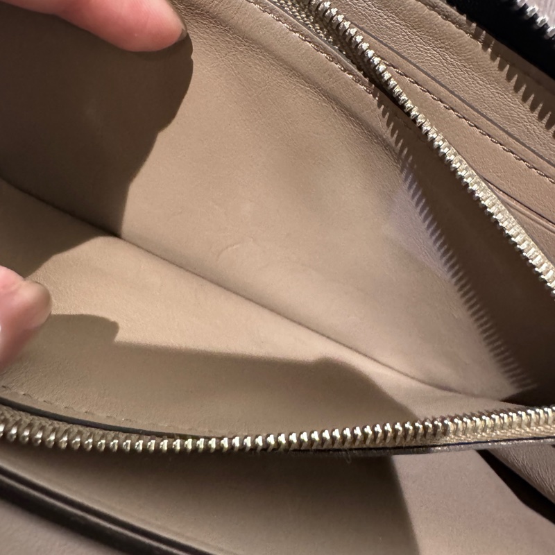 LV Comete 黑牛皮拉鍊長夾 少見款-10