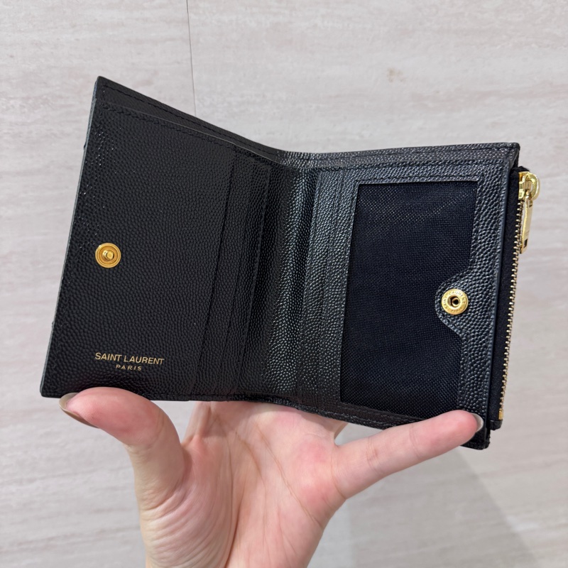 YSL 黑金魚子醬短夾 近全新-5