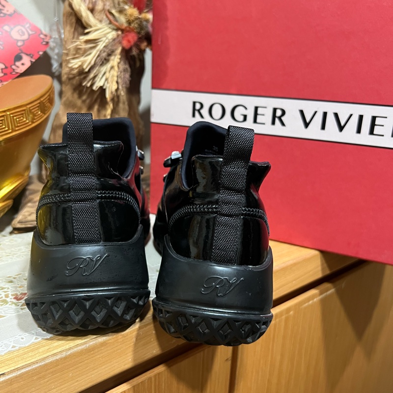 ROGER VIVIER-10