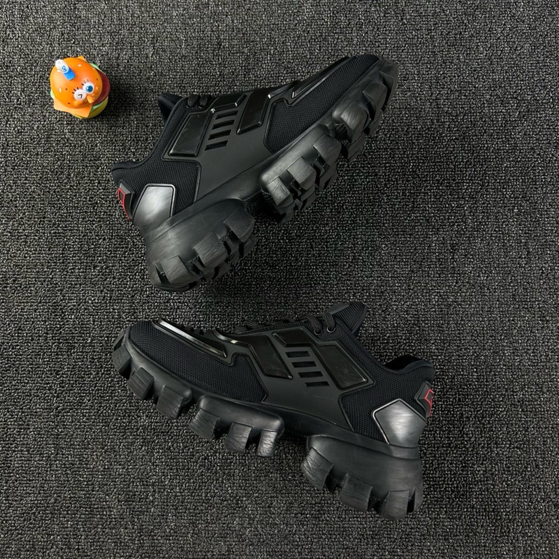 Prada普拉達黑色機能鞋 尺碼35.5 整體成色不錯下地次數不多-2