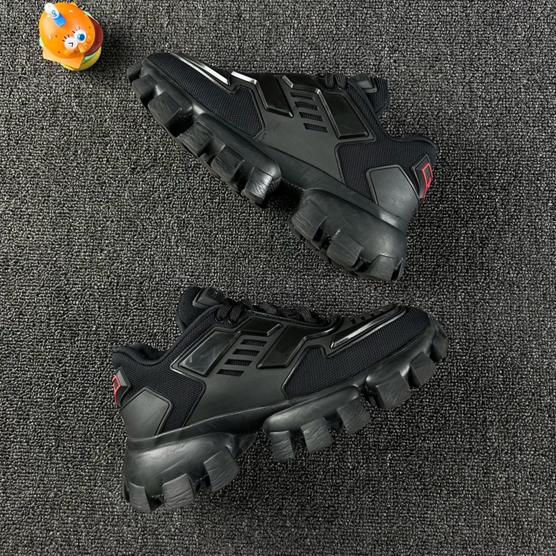 Prada普拉達黑色機能鞋 尺碼35.5 整體成色不錯下地次數不多-3