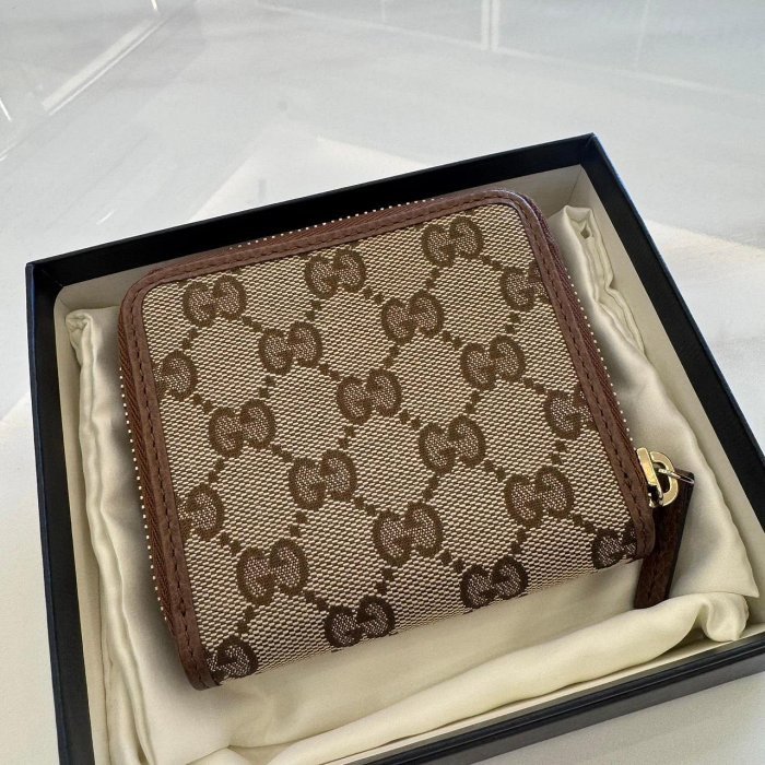 *SHIHNA名牌精品* GUCCI 雙G緹花 8卡短夾-1