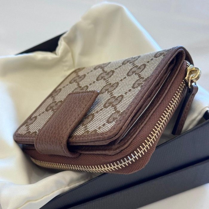 *SHIHNA名牌精品* GUCCI 雙G緹花 8卡短夾-2