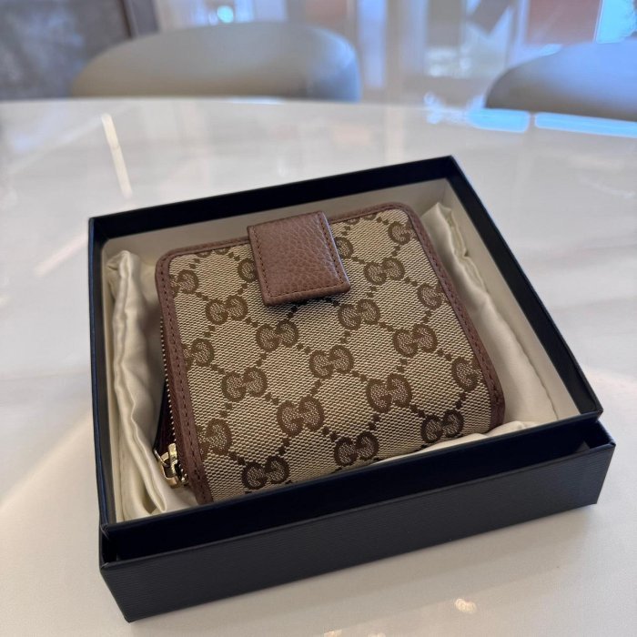 *SHIHNA名牌精品* GUCCI 雙G緹花 8卡短夾-6