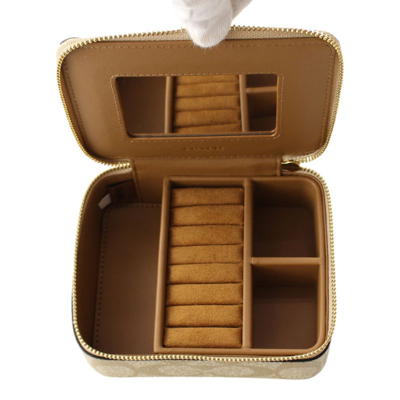 【COACH】滿版LOGO皮革收納盒-卡其白-3