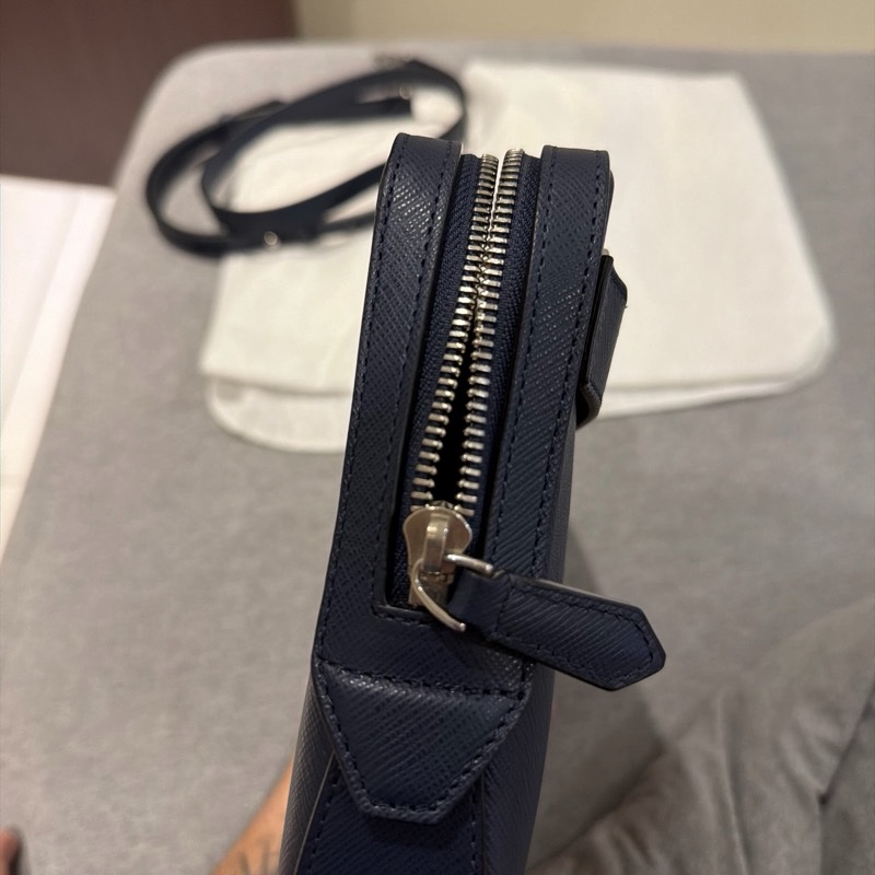 萬寶龍Montblanc匠心皮革小型斜背包 二手-5