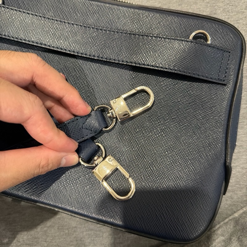 萬寶龍Montblanc匠心皮革小型斜背包 二手-6