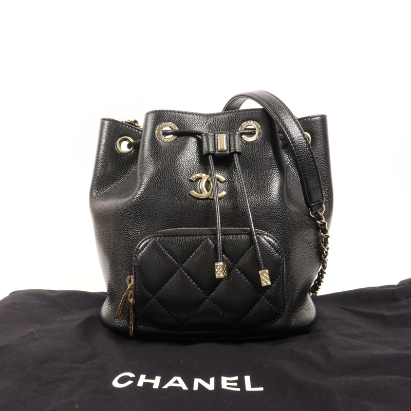 CHANEL 牛皮皮革Bucket Bag金扣肩背袋-13