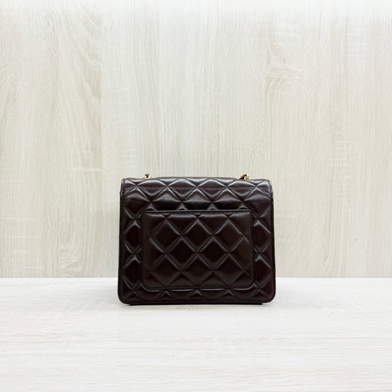 CHANEL酒紅色金釦羊皮23A季節款口蓋包AS4056-1