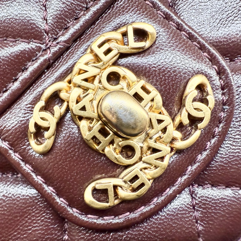 CHANEL酒紅色金釦羊皮23A季節款口蓋包AS4056-15