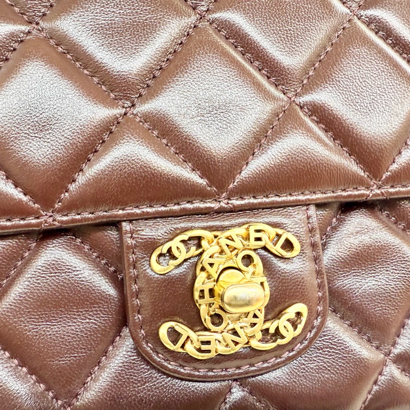 CHANEL酒紅色金釦羊皮23A季節款口蓋包AS4056-16