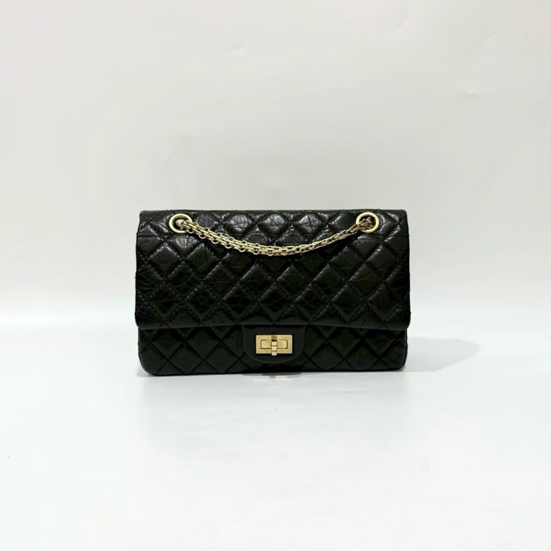 Chanel黑色復古金釦揉製牛皮2.55 24CM側背包A37586-0