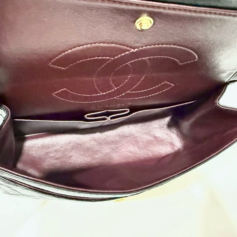 Chanel黑色復古金釦揉製牛皮2.55 24CM側背包A37586-11