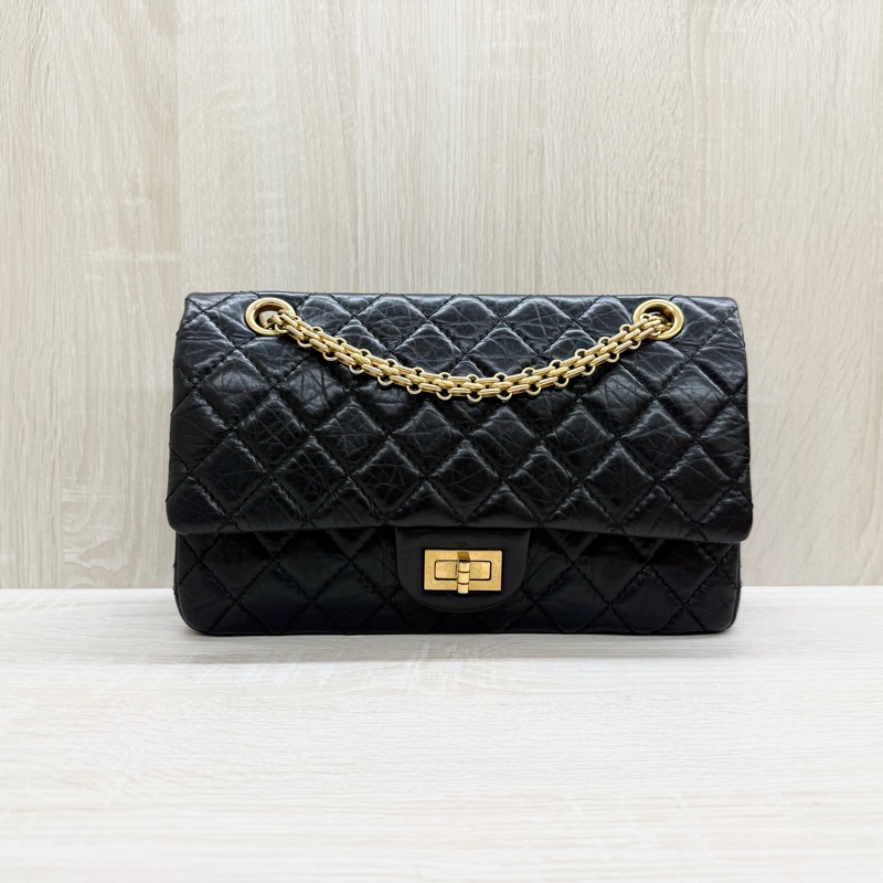 Chanel黑色復古金釦揉製牛皮2.55 24CM側背包A37586-2