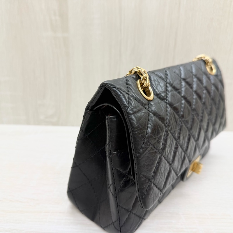 Chanel黑色復古金釦揉製牛皮2.55 24CM側背包A37586-6