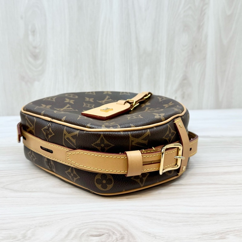 LV原花Boite Chapeau Souple 吊牌軟圓餅MM斜背包M45647-11