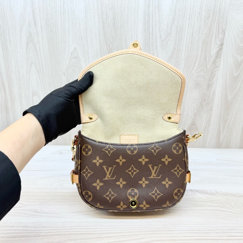 LV原花金釦Saumur BB雙子星手提斜背包M46740-8