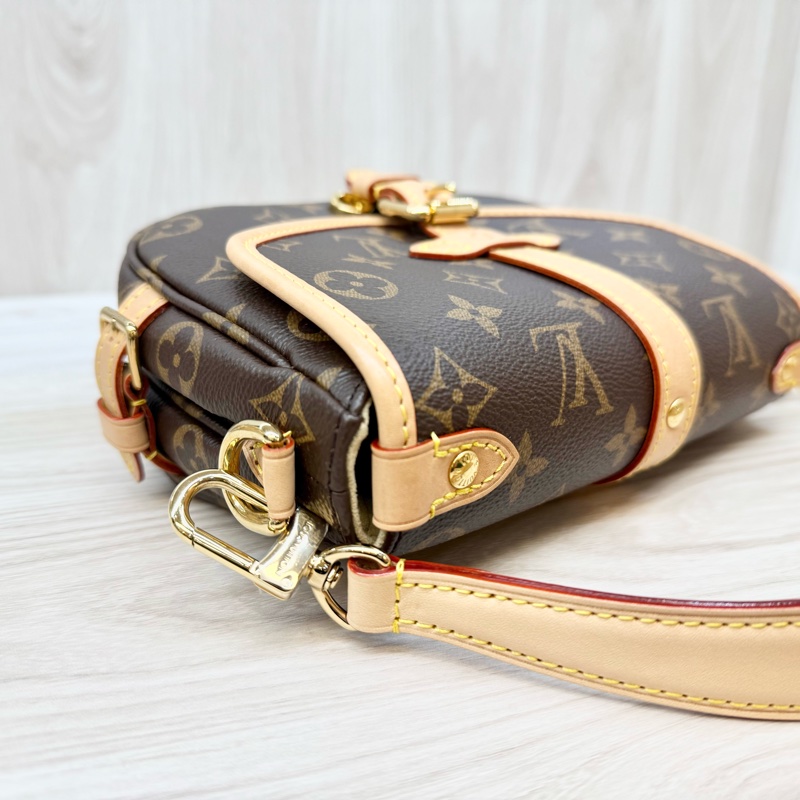 LV原花金釦Saumur BB雙子星手提斜背包M46740-12