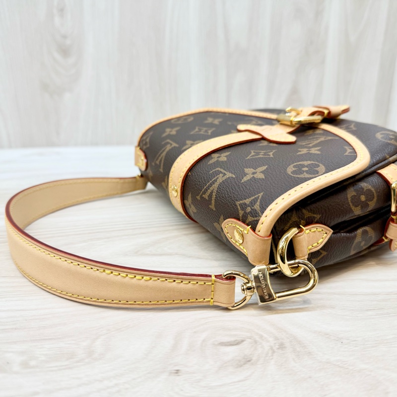 LV原花金釦Saumur BB雙子星手提斜背包M46740-13