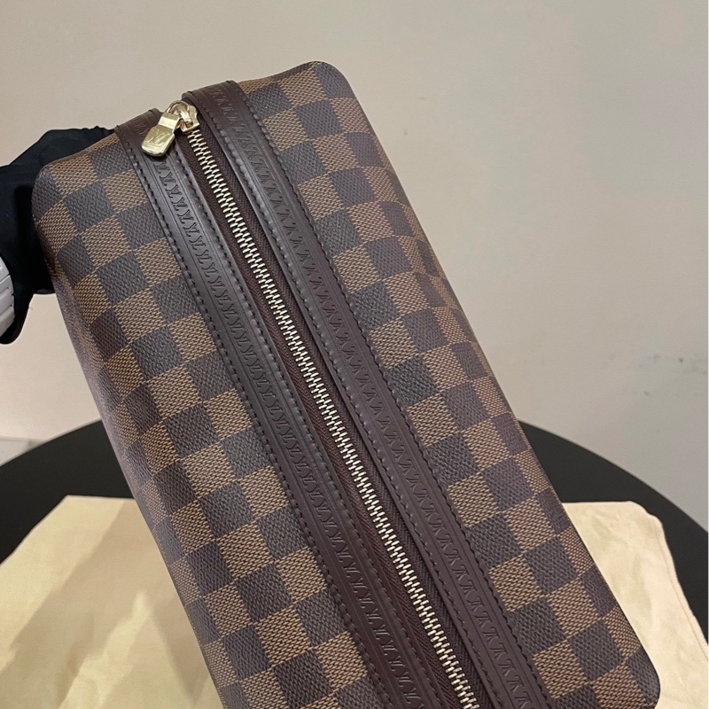 LV 棋盤格 洗漱包手拿包-1