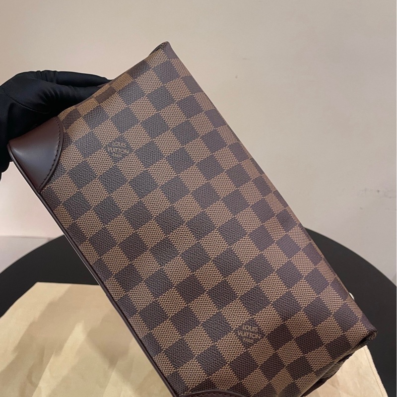 LV 棋盤格 洗漱包手拿包-2