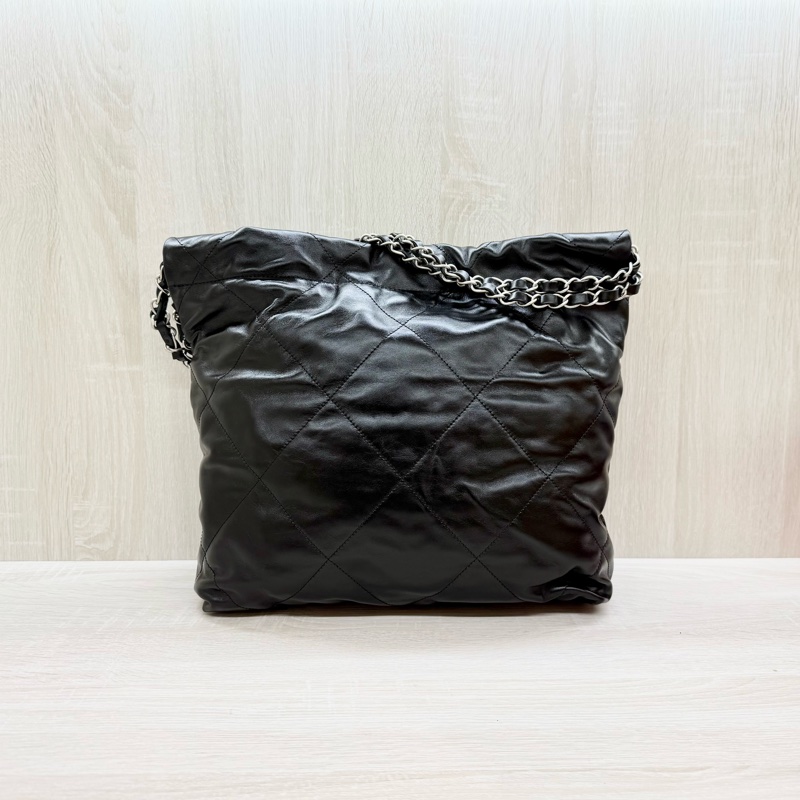 CHANEL黑色小牛皮銀鍊小號22包/AS3260-1