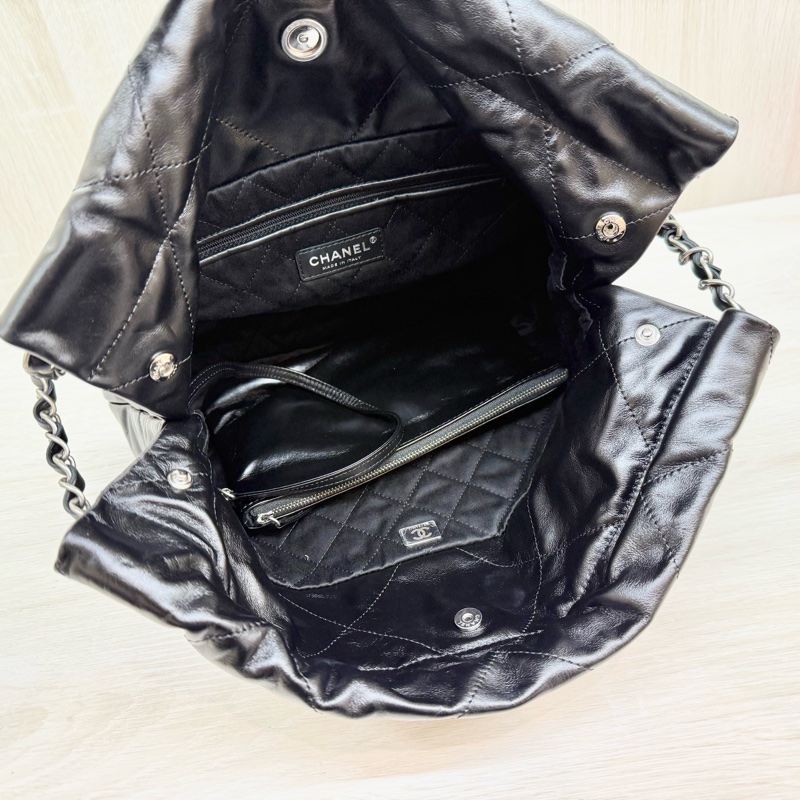 CHANEL黑色小牛皮銀鍊小號22包/AS3260-11