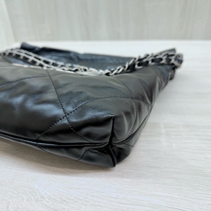 CHANEL黑色小牛皮銀鍊小號22包/AS3260-20