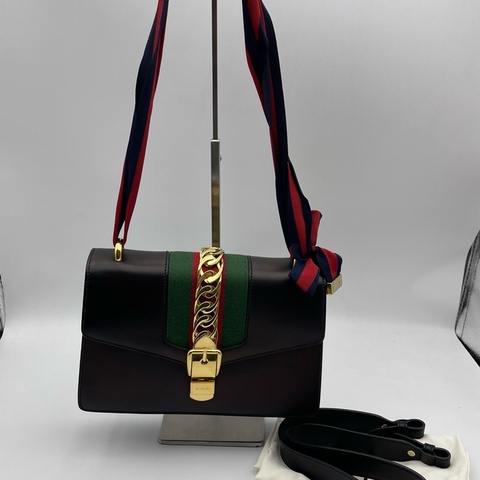 Gucci古驰 黑色塞尔维亚中号
