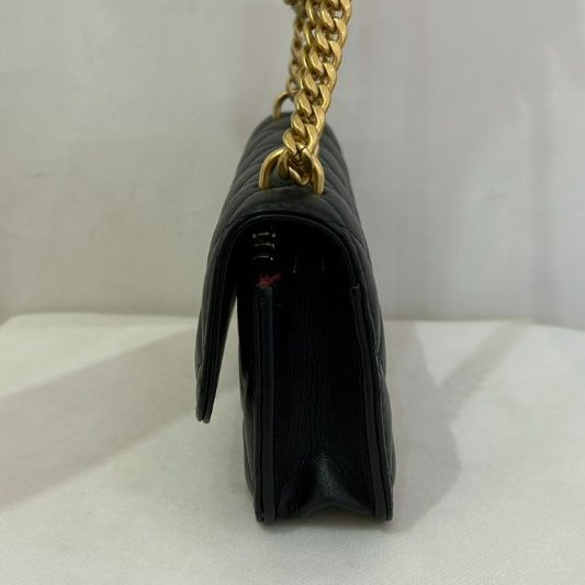 CHANEL黑羊皮金釦山茶花調節釦手機斜背包-3