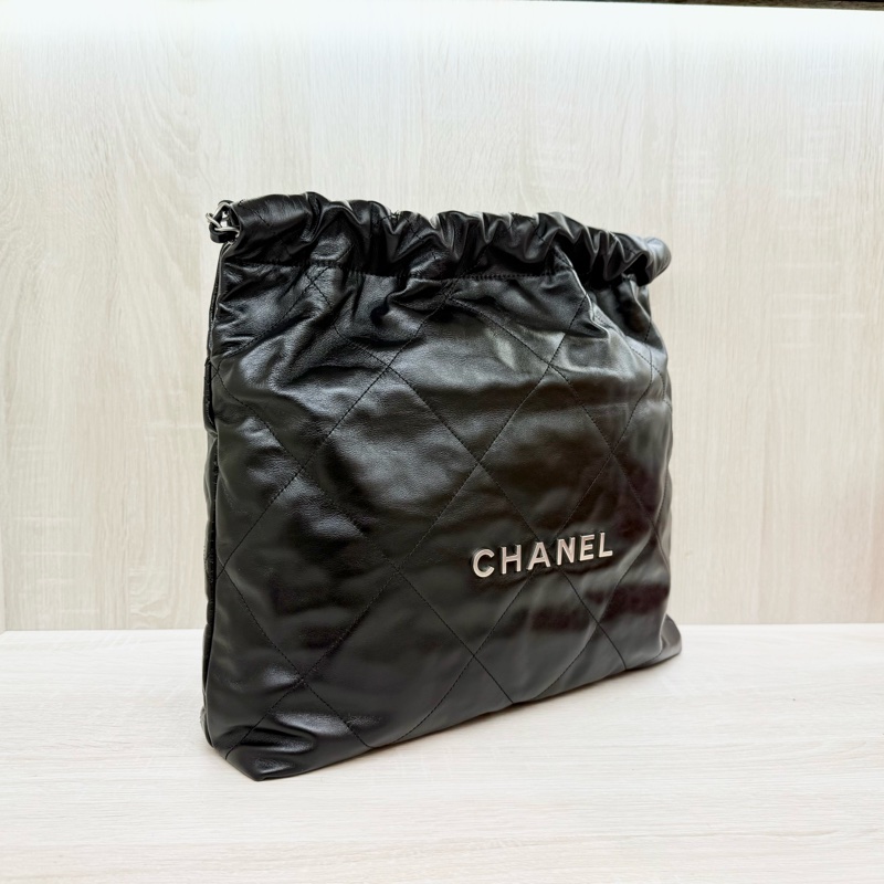 CHANEL黑色小牛皮銀鍊中號22包/AS3261-3