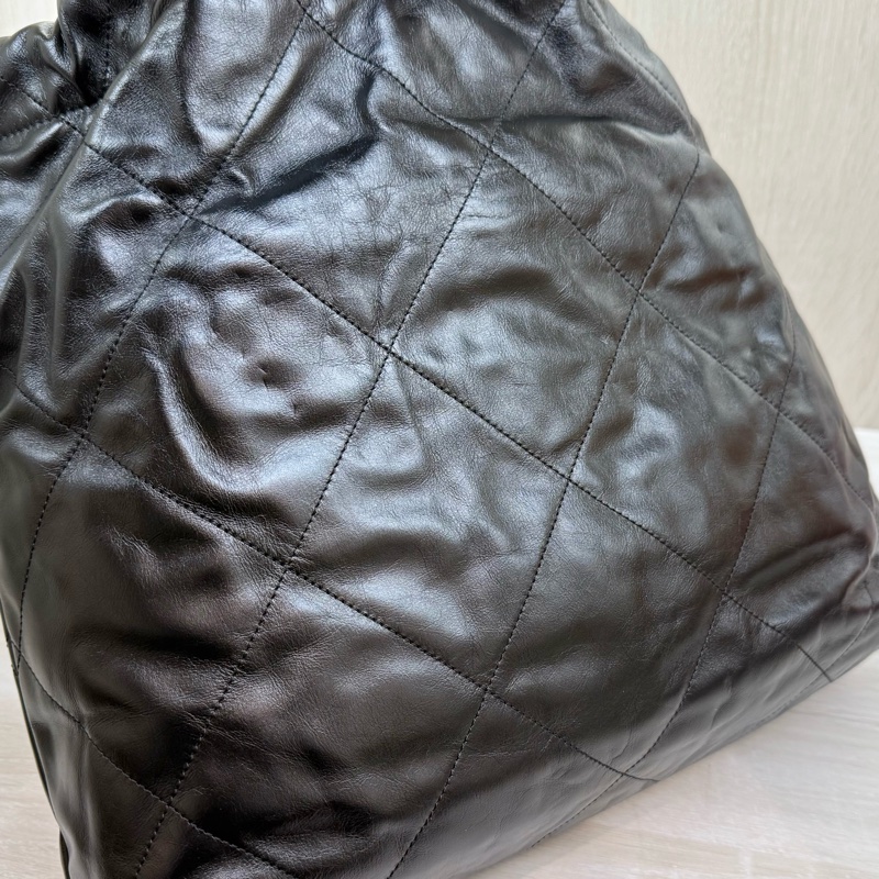 CHANEL黑色小牛皮銀鍊中號22包/AS3261-17