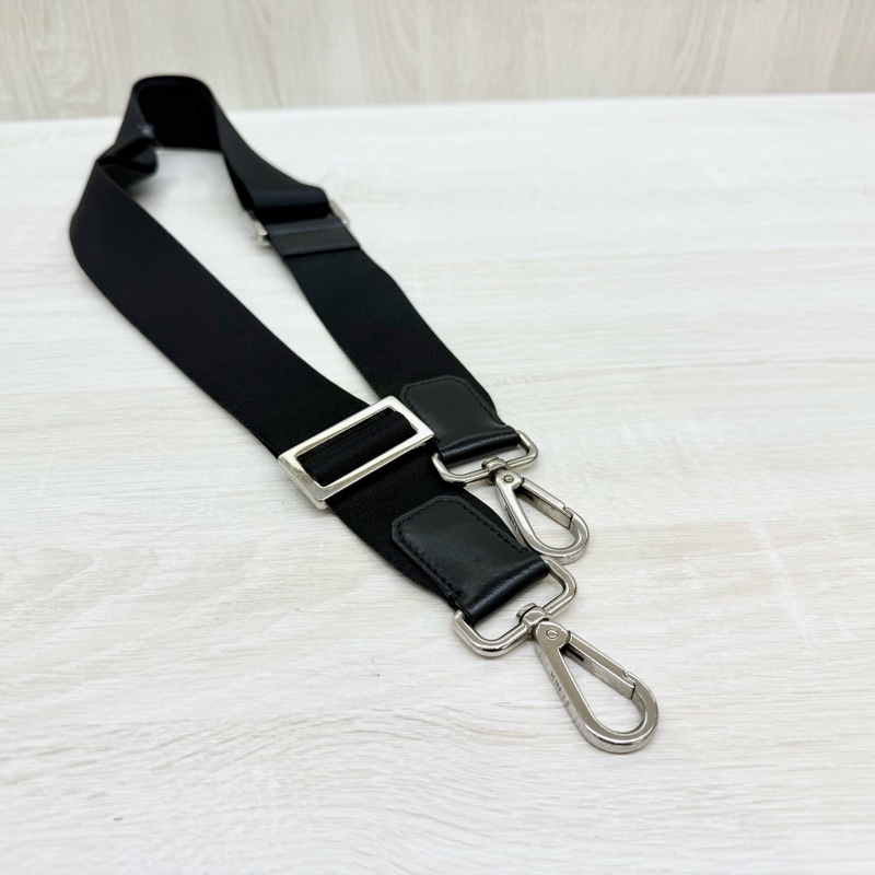 FENDI黑灰拼黃色一字拉鍊側背包7VA470ALKAF0R2A-7