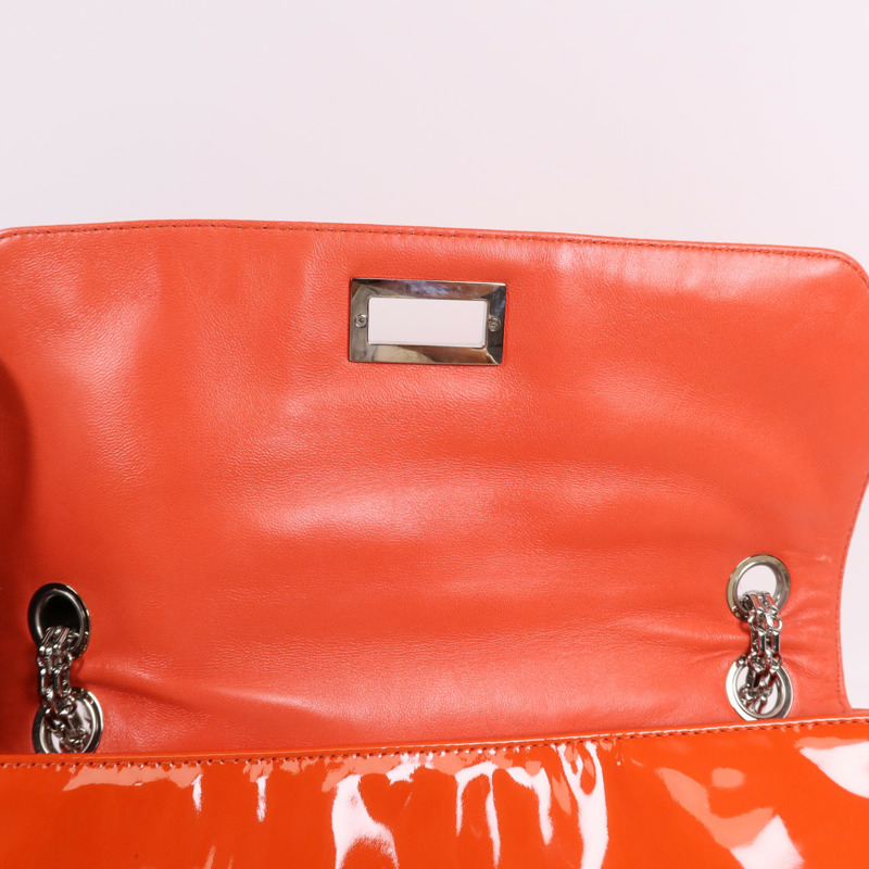 CHANEL 漆皮皮革Chain Shoulder Bag銀扣肩背袋-15