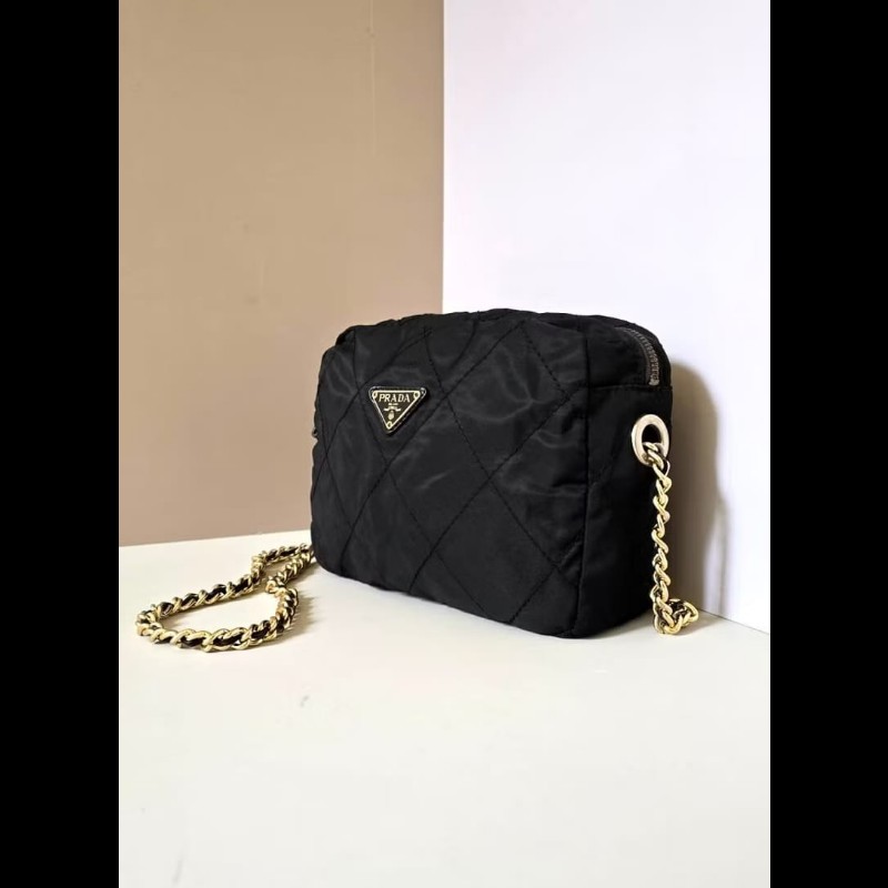 【LA LUNE】絕版古董包 稀有Prada黑色降落傘側背包 單肩包 斜背包 中古二手-1