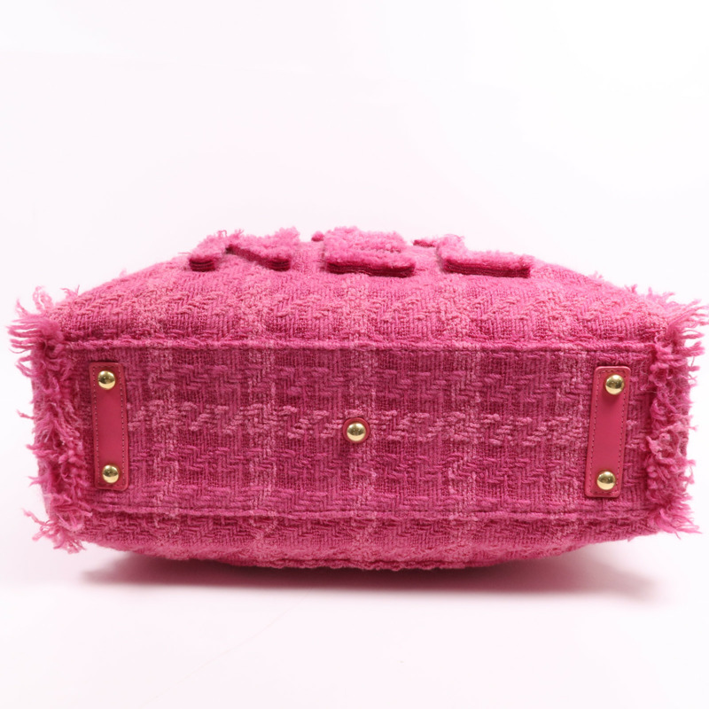 CHANEL 絨布Tote bag金扣手挽袋-3