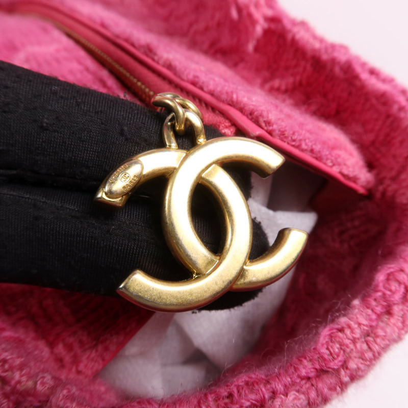 CHANEL 絨布Tote bag金扣手挽袋-14