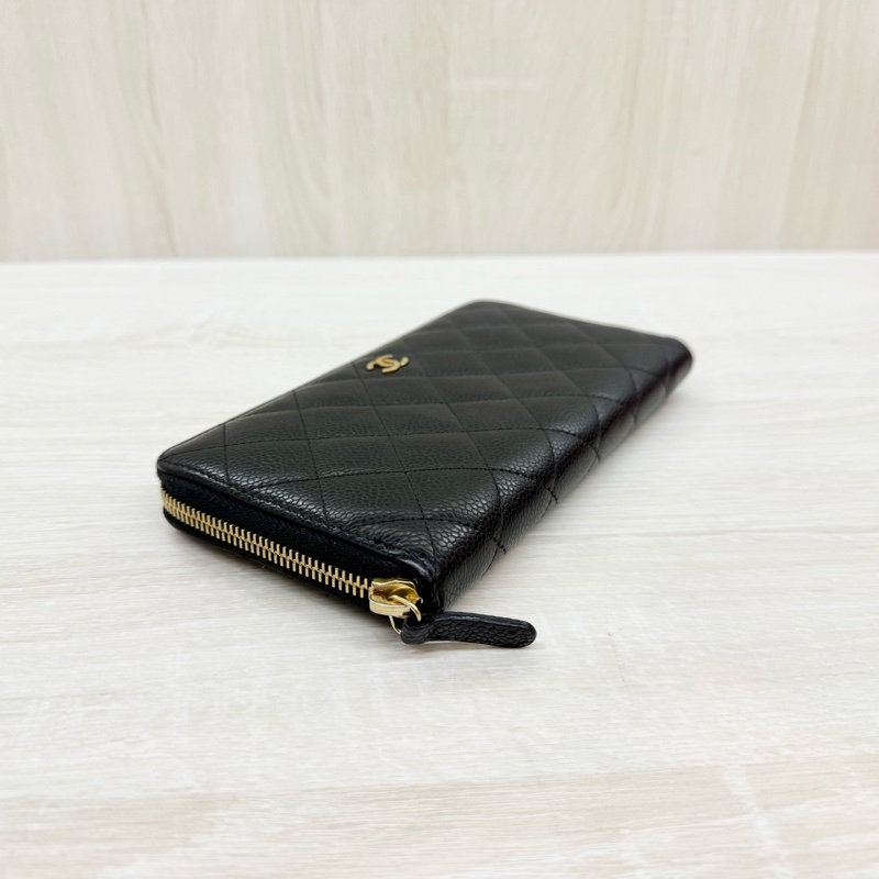 CHANEL黑金荔枝牛皮8卡ㄇ拉長夾 A50097-6