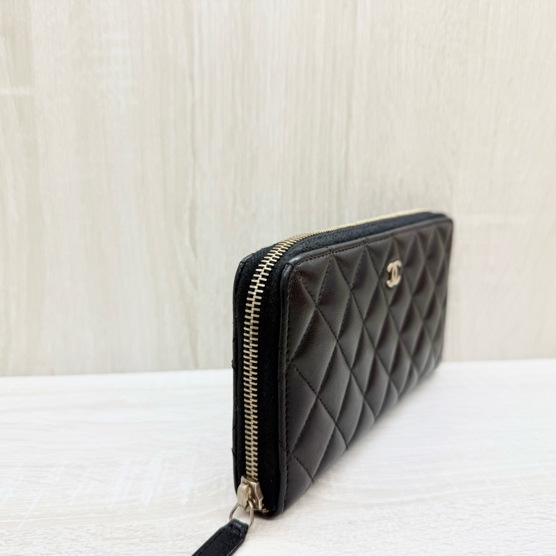 CHANEL黑色小羊皮ㄇ拉長夾A50097-5