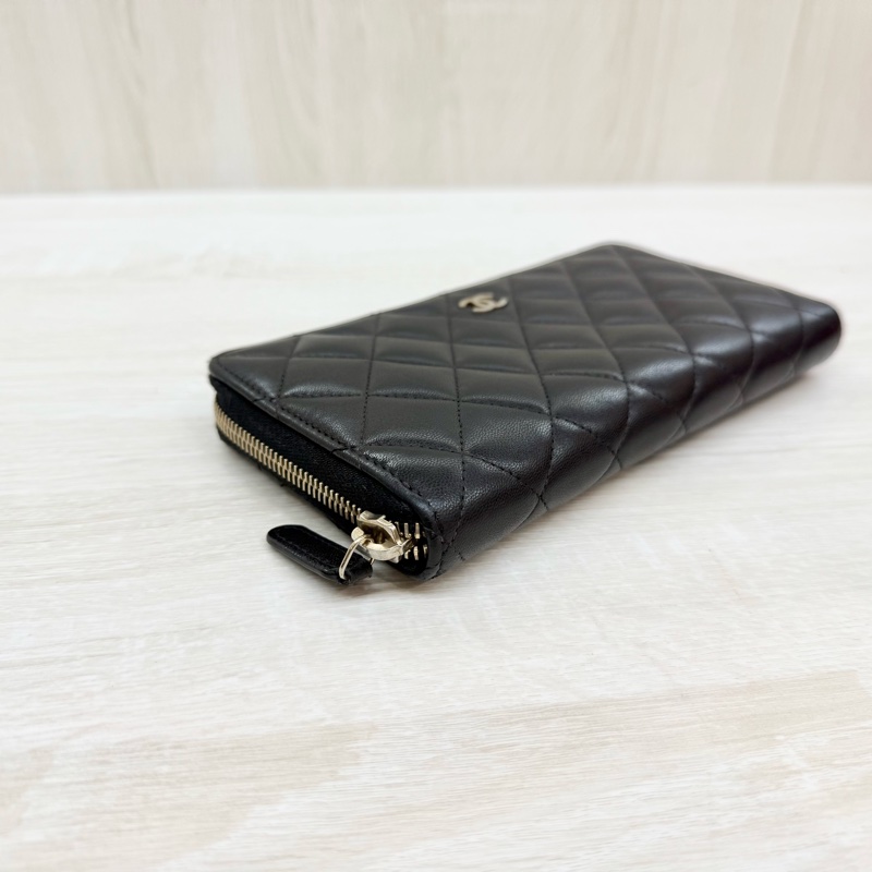 CHANEL黑色小羊皮ㄇ拉長夾A50097-8