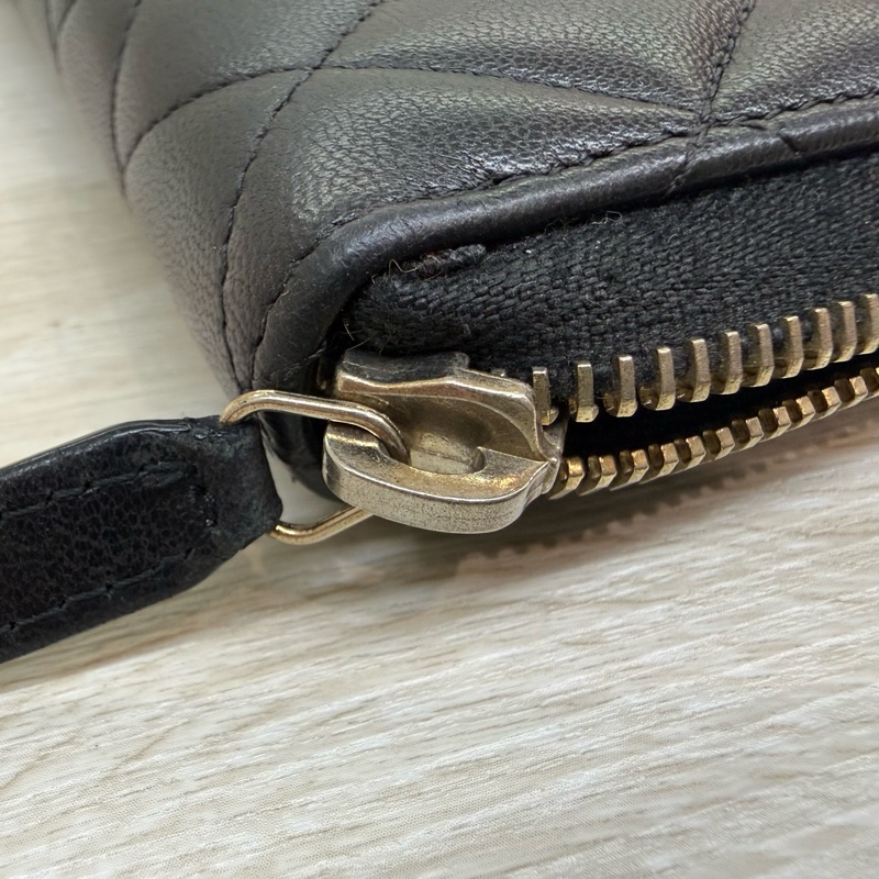 CHANEL黑色小羊皮ㄇ拉長夾A50097-19